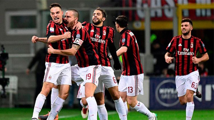 Merayakan gol pertama AC Milan kala menjamu Sampdoria. Copyright: © Getty Images
