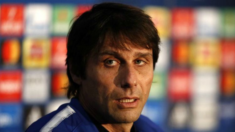 Conte, saat masih menjadi manajer Chelsea. Copyright: © marca.com