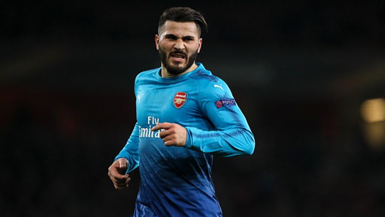 Arsenal selangkah lagi menyingkirkan bek kirinya, Sead Kolasinac. Bintang Bosnia Herzegovina itu akan segera bergabung dengan klub Bundesliga Jerman, Schalke. Copyright: © Getty Images