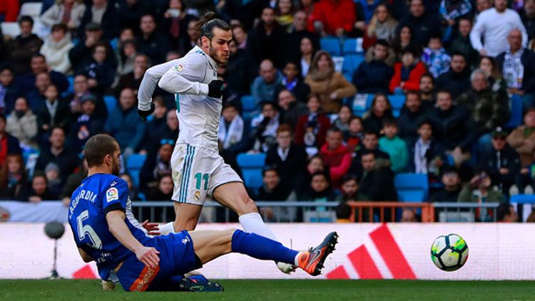 Gareth Bale sesaat sebelum mencetak gol ke gawang Alaves. Copyright: © Getty Images