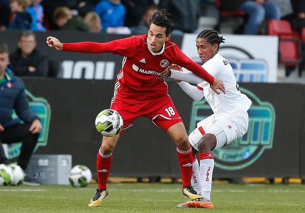 Ezra Walian (Pemain Almere City) Copyright: © Getty Images