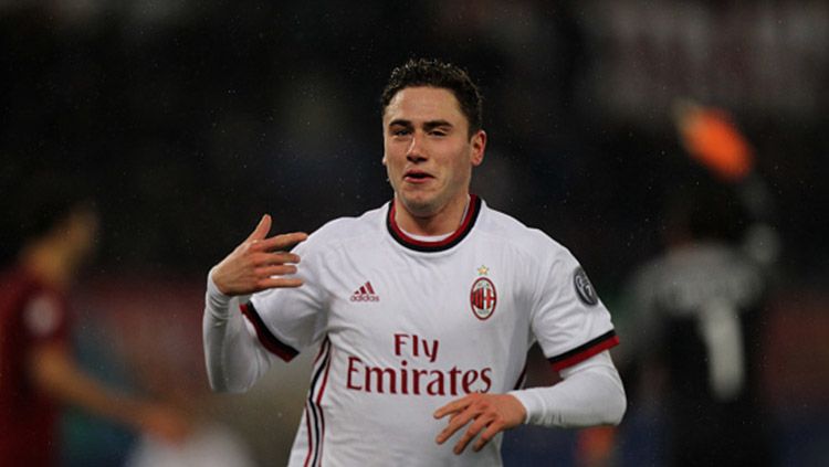 Davide Calabria kini kabarnya jadi salah satu pemain yang bakal dijual AC Milan. Copyright: © Getty Images