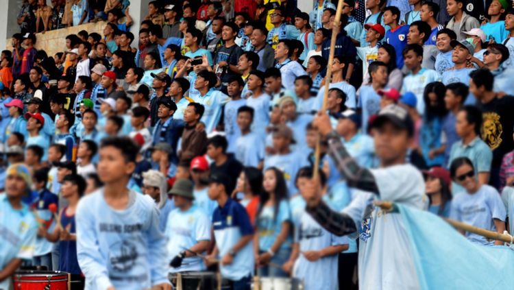 Suporter Perserang Banten Bala Singandaru. Copyright: © Twitter@balsingofficial