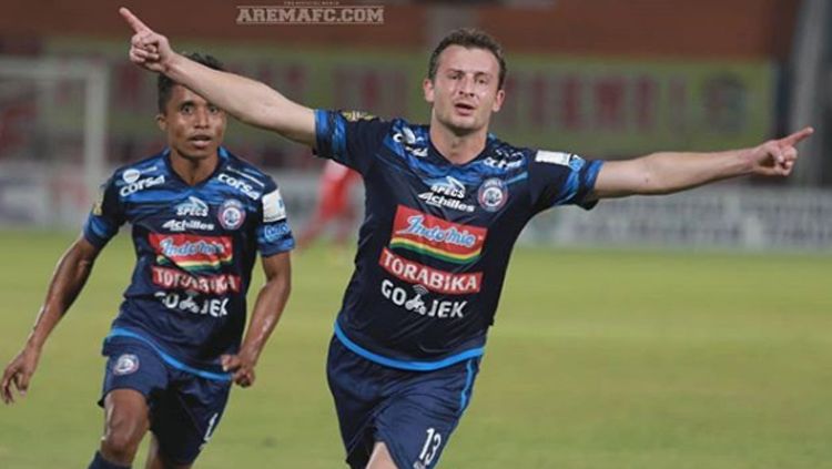 Balsa Bozovic melakukan selebrasi usai cetak gol Copyright: © Instagram