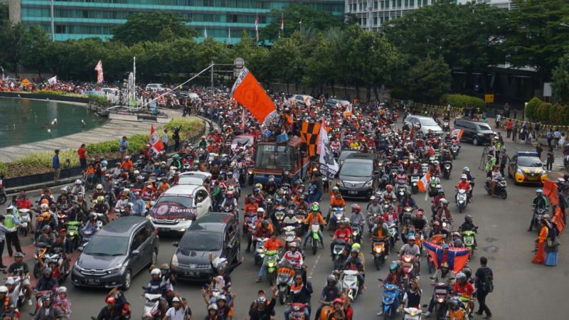 Konvoi Jakmania di Jakarta saat Persija Jakarta menjadi juara Piala Presiden 2018. Copyright: © kumparan.com