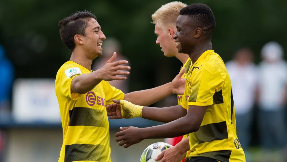 Youssoufa Moukoko adalah wonderkid Dortmund yang sebentar lagi akan mengguncangkan Bundesliga Jerman. Copyright: © Bundesliga