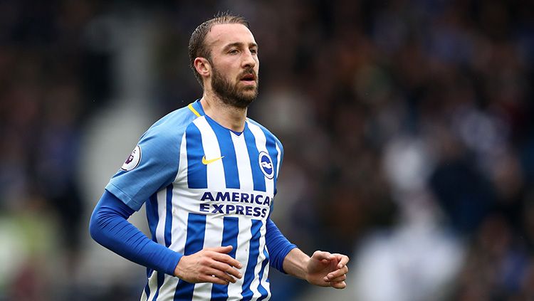 Pemain Brighton and Hove Albion, Glenn Murray tengah mempertanyakan kenapa kompetisi Liga Inggris yang ditangguhkan harus dilanjutkan pada bulan Juni. Copyright: © Getty Images