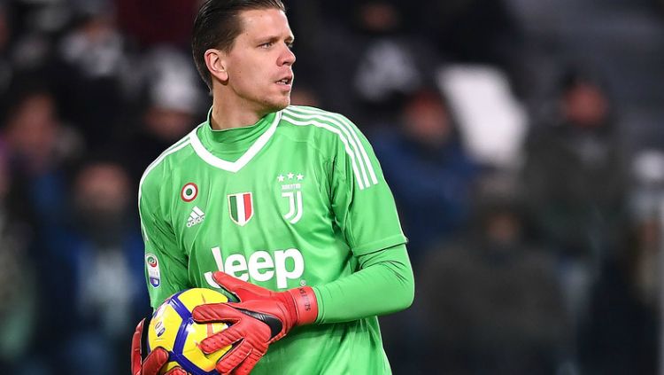 Wojciech Szczesny sempat berpikiran untuk mengubah posisi usai gagal mengantisipasi tendangan roket Harry Kane kala Juventus hadapi Tottenham Hotspur di ICC 2019. Copyright: © thesun.co.uk