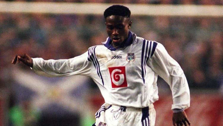 Celestine Babayaro Copyright: © goal.com