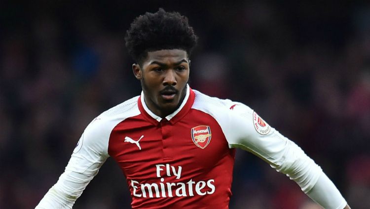 Bek dan winger Arsenal, Ainsley Maitland-Niles menjadi pemain yang berkontribusi besar atas gelar juara Community Shield. Copyright: © Woodland