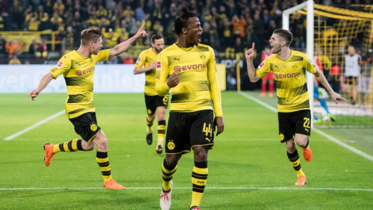 Michy Batshuayi berhasil membawa Dortmund menang atas Eintracht Frankfurt dengan mencetak 2 gol. Copyright: © Getty Images