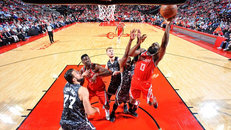 Situasi pertandingan San Antonio Spurs vs Houston Rockets. Copyright: © Getty Images