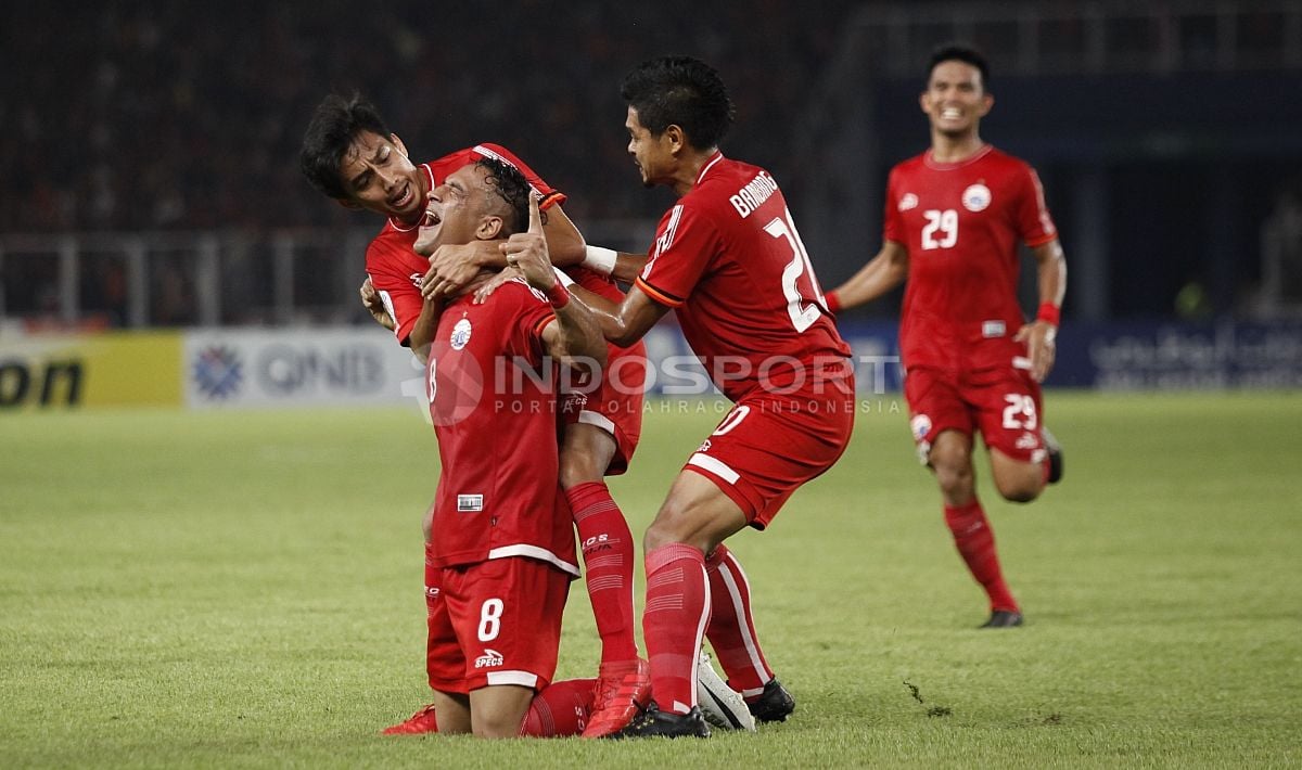 Selebrasi para pemain Persija Jakarta atas gol yang diciptakan Addison Alves. Copyright: © Herry Ibrahim/INDOSPORT