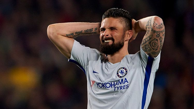 Olver Giroud pencetak gol pertama Chelsea. Copyright: © INDOSPORT