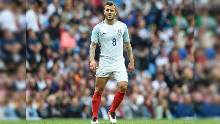 Jack Wilshere saat berseragam Timnas Inggris. Copyright: © The Independent