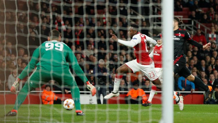 Diving Welbeck Copyright: © eurosport