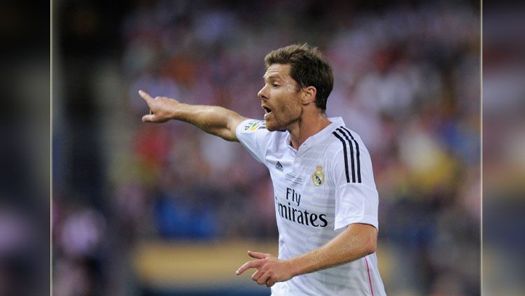 Xabi Alonso saat masih membela Real Madrid. Copyright: © Getty Images