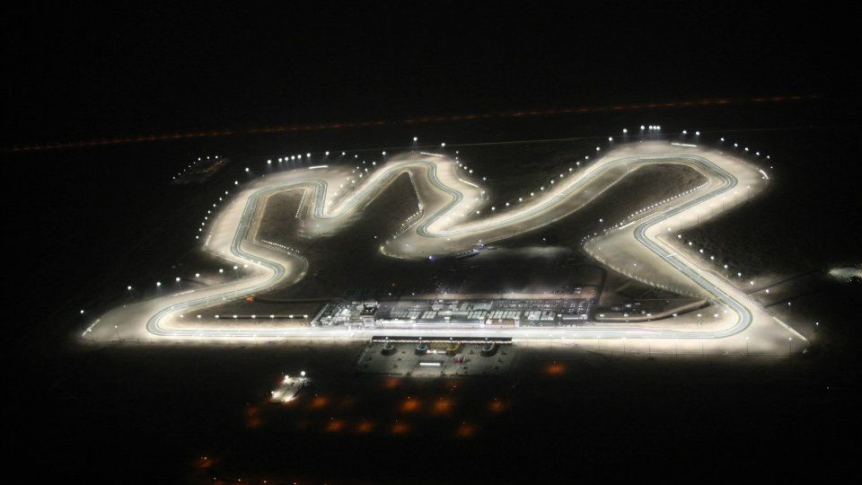 Qatar resmi akan menggelar balapan Formula 1 (F1) musim ini di Sirkuit Losail. Seri ini rencananya akan digelar pada bulan November sebagai seri kedua puluh. Copyright: © redbull.com