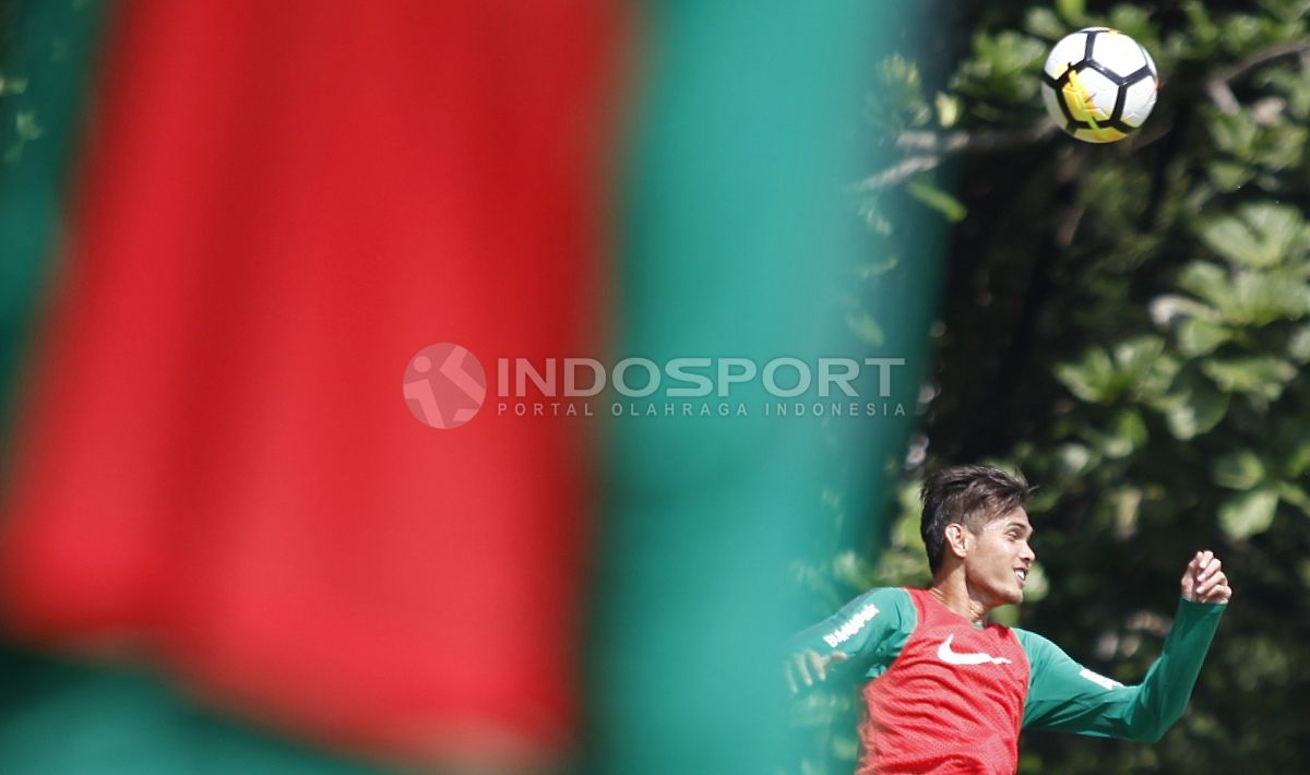 Rezaldi Hehanusa saat menjalani latihan bersama Timnas Indonesia. Copyright: © Herry Ibrahim/INDOSPORT