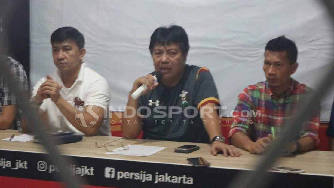 Preskon Persija Jakarta terkait belum mendapat izin stadion di jakarta dan sekitarnya. Copyright: © Zainal Hasan/INDOSPORT.COM