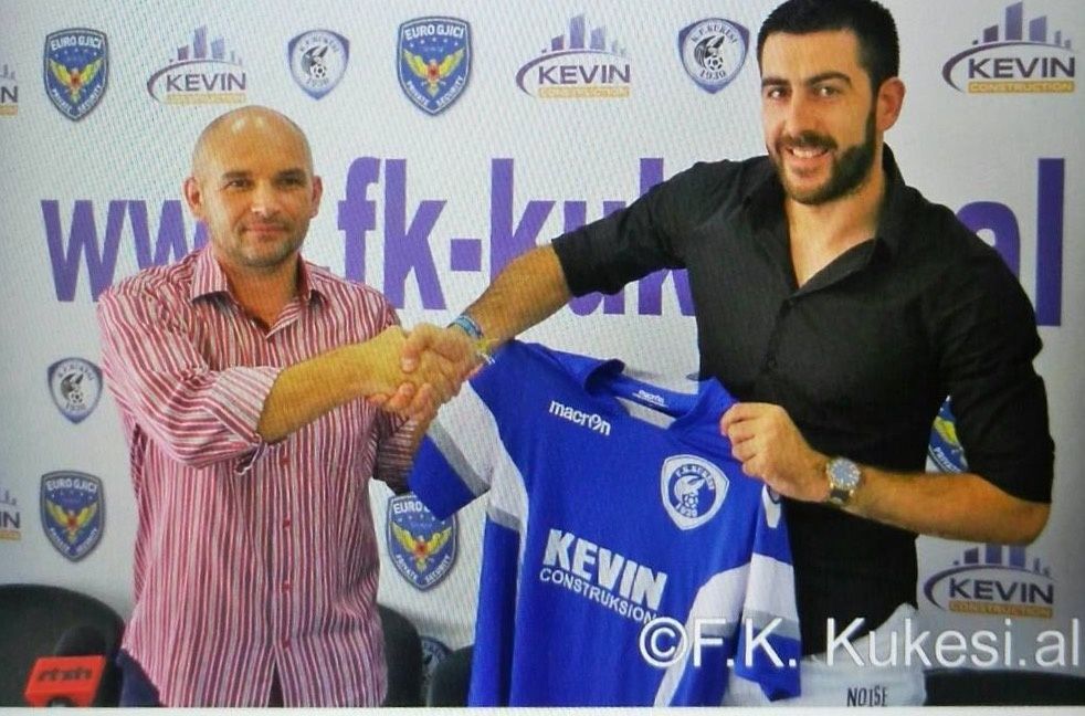 Milos Krkotic ketika diperkenalkan sebagai pemain anyar FK Kukesi. Copyright: © Vijesti