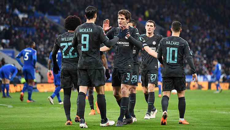 Alvaro Morata merayakan gol bersama rekan satu timnya. Copyright: © Getty Images