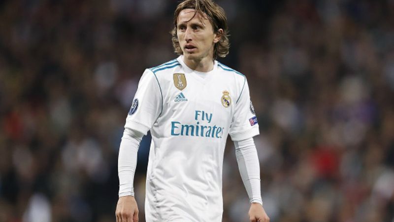 Luka Modric mengirimkan kode keras untuk meninggalkan Santiago Bernabeu dan hijrah ke Inter Milan pada musim 2018/19 mendatang. Copyright: © Getty Images