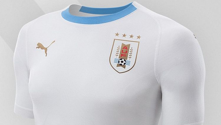 Jersey Timnas Uruguay. Copyright: © dailymail.co.uk