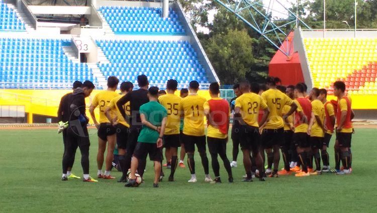 Pemain Sriwijaya FC dalam sesi latihan. Copyright: © Muhammad Effendi/INDOSPORT