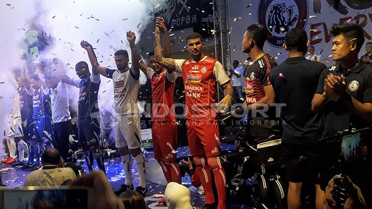 Launching tim dan jersey Arema FC. Copyright: © Ian Setiawan/INDOSPORT