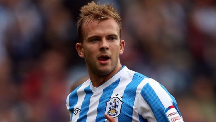 Jordan Rhodes saat masih berseragam Huddersfield. Copyright: © We Are Going Up