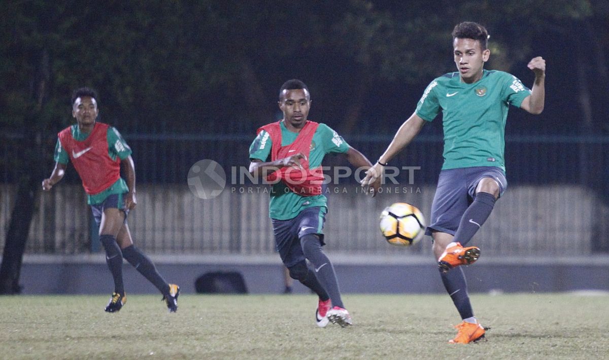 Latihan Timnas U-19 Jelang Lawan Jepang. Copyright: © Herry Ibrahim/INDOSPORT