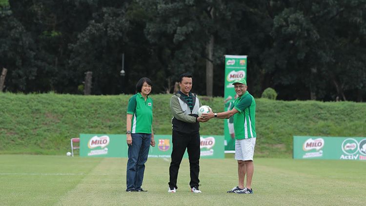 Menpora meresmikan Milo Fotball Championship bersama pihak Milo Copyright: © Milo Indonesia