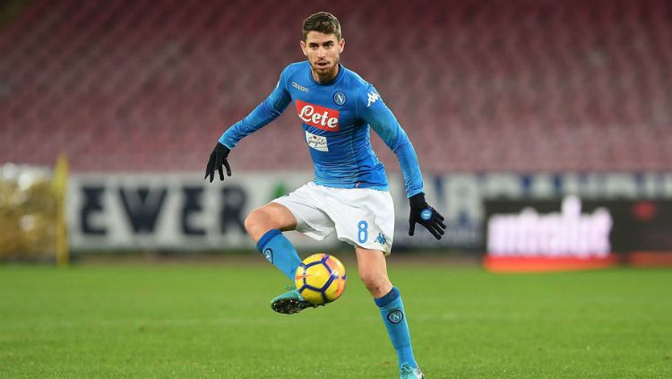 Agen Jorginho mengindikasikan jika kliennya memang punya hasrat untuk kembali berkiprah di Italia walau masih terikat kontrak dengan Chelsea Copyright: © goal.com