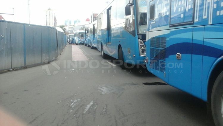 Ketua Komisi B DPRD DKI, Abdul Aziz, buka suara soal video direksi PT Transportasi Jakarta (TJ) disuguhi pertunjukan tari perut. Copyright: © Eli Suhaeli/INDOSPORT
