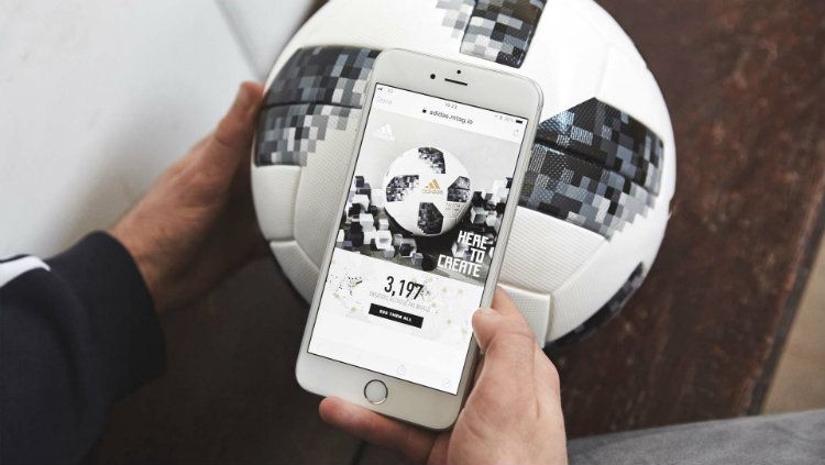 Teknologi NFC pada Telstar 18 Copyright: © soccerbible