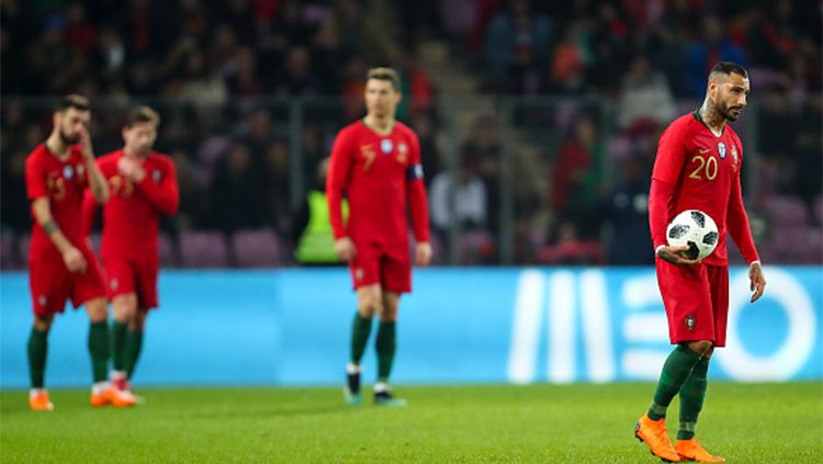 Nampak kekecewaan para pemain Portugal. Copyright: © Getty Images