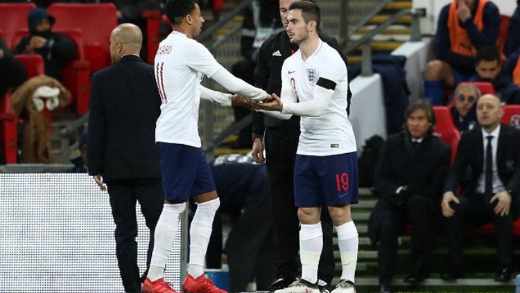 Jese Lingard diganti oleh Lewis Cook. Copyright: © INDOSPORT