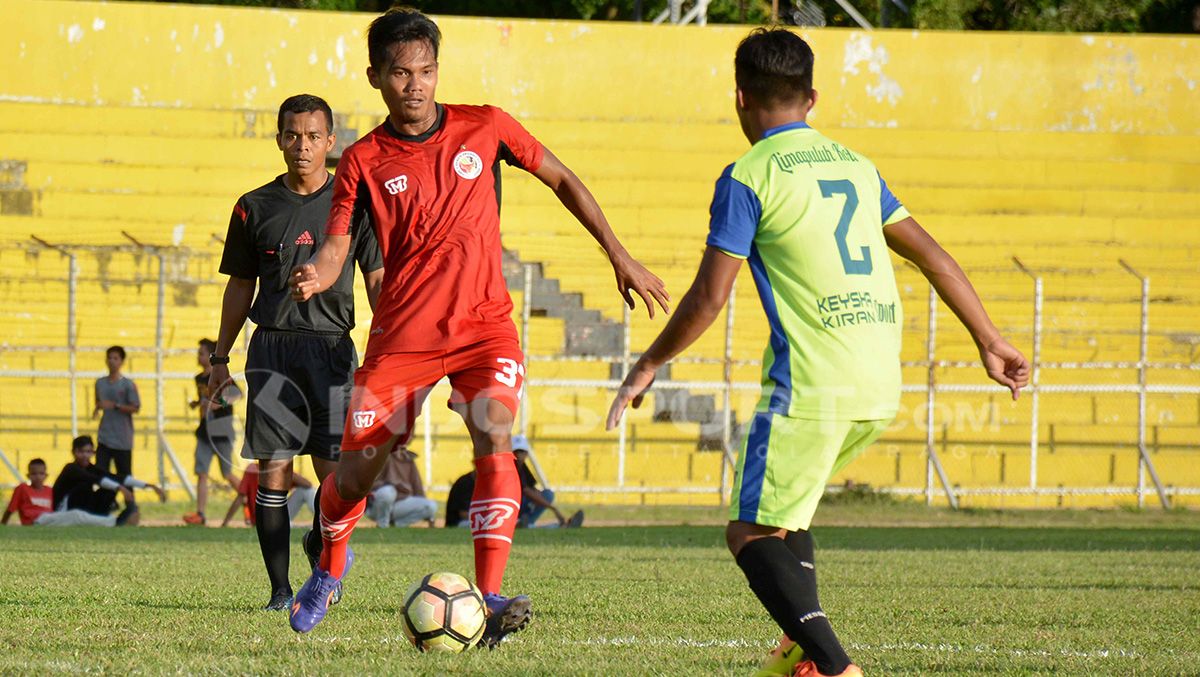 Penyerang anyar Semen Padang, Afriadi. Copyright: © Taufik Hidayat/INDOSPORT.COM