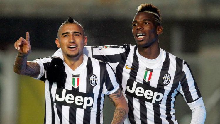 Vidal dan Pogba kala berseragam Juventus. Copyright: © Bleacher Report