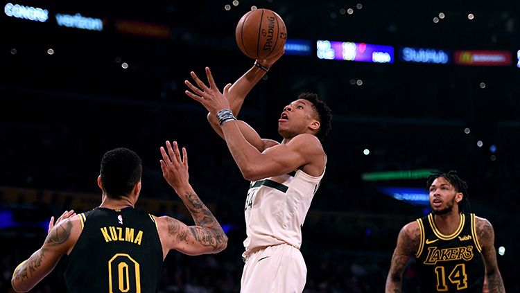 Situasi pertandingan Milwaukee Bucks vs Los Angeles Lakers. Copyright: © Getty Images