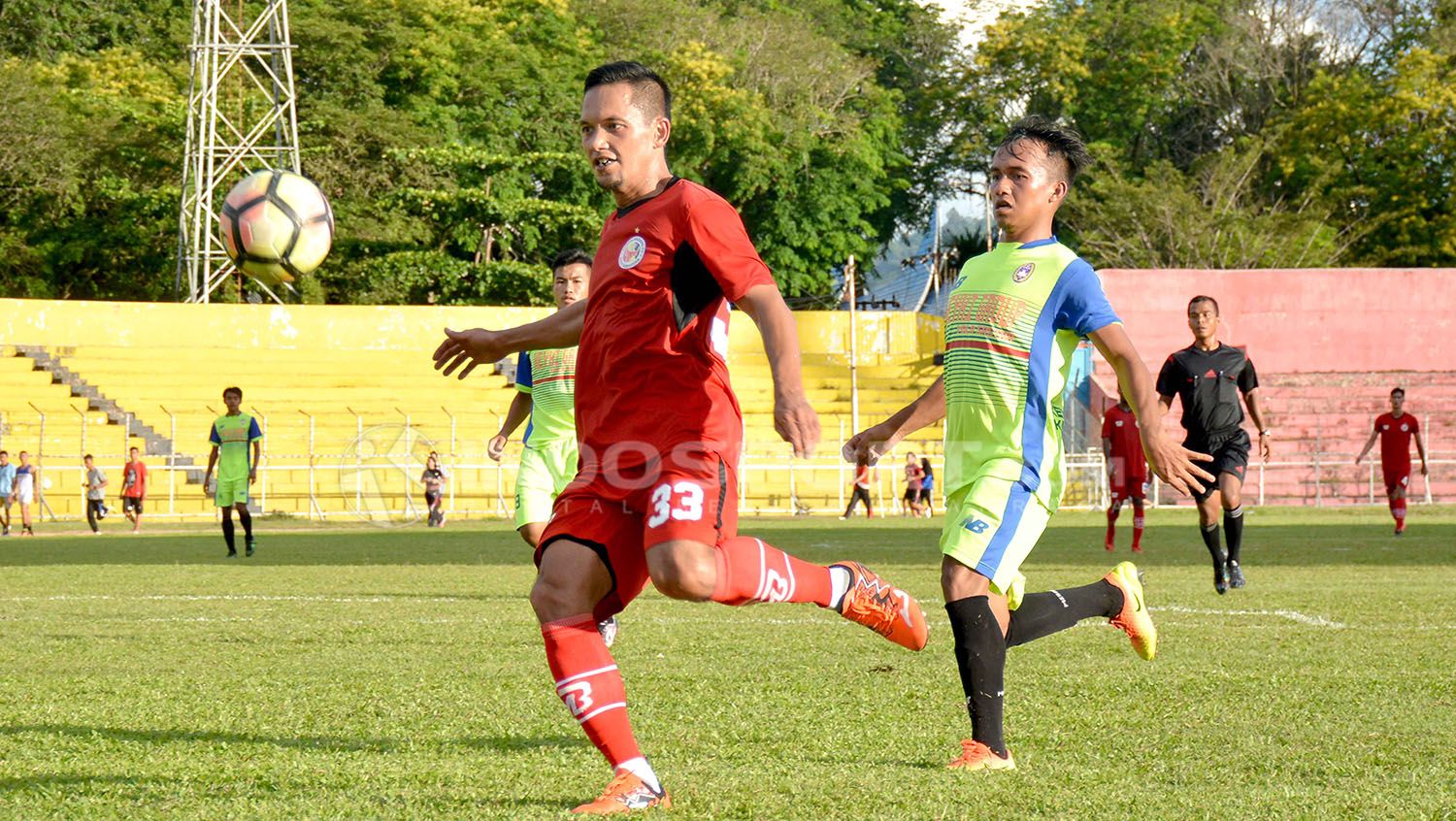 Semen Padang saat menghadapi Gasliko Kabupaten limapuluh kota dalam laga uji coba. Copyright: © Taufik Hidayat/INDOSPORT.COM