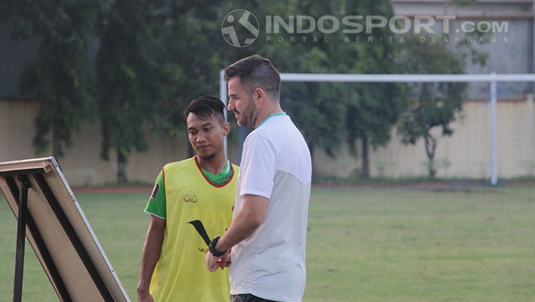 Simon McMenemy. Copyright: © Fitra Herdian/INDOSPORT