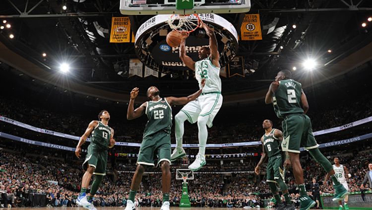 Klub NBA, Boston Celtics, dikabarkan sedang mengincar pemain Frontcoud dengan badan besar dan empat pemain ini bisa jadi cocok dengan mereka. Copyright: © Getty Images