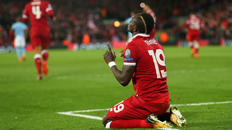 Sadio Mane merayakn golnya ke gawang Manchester City. Copyright: © Getty Images