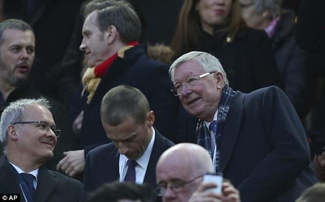 Sir Alex Ferguson saksikan laga di Anfield. Copyright: © Dailymail.co.uk