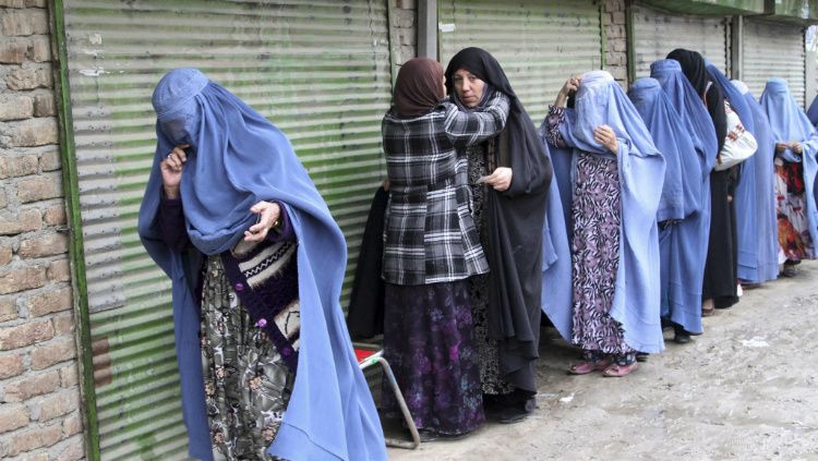 Taliban Berkuasa, Warga Afghanistan Protes Hingga Sebabkan 3 Korban Tewas Copyright: © Rahmatullah Nikzad/ AP