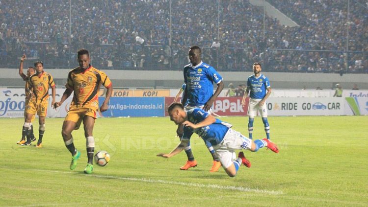 Diving Jonathan Bauman. Copyright: © Arif Rahman/INDOSPORT