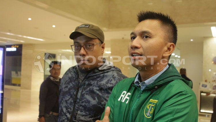 Presiden Persebaya Surabaya, Azrul Ananda saat di temui awak media Copyright: © Fitra Herdian/INDOSPORT