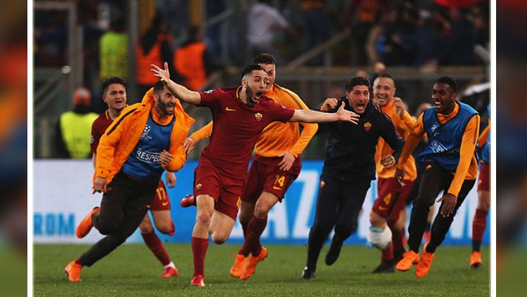 Selebrasi para pemain AS Roma. Copyright: © Getty Images